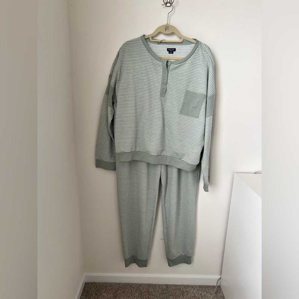 Splendid Striped Henley Lounge Set Sage Green Top & Joggers XXL